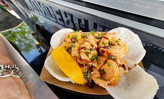 Zart gegarte "Dynamite Shrimps" in Lübbecke, die es sonst "nur in Weltmetropolen" wie London und Dubai gibt. - Alexandra Stratmeier Zart gegarte "Dynamite Shrimps" in Lübbecke, die es sonst "nur in Weltmetropolen" wie London und Dubai gibt. - Alexandra Stratmeier