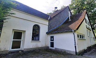 Die Stadthalle Nieheim ist mehr als baufällig und eine Sanierung enorm teuer. - David Schellenberg Die Stadthalle Nieheim ist mehr als baufällig und eine Sanierung enorm teuer. - David Schellenberg