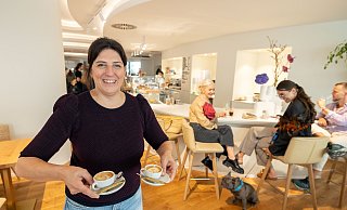 Die ehemalige Gastronomin des Restaurants „Gui“ führt jetzt die neue Café- und Weinbar „Anima“ in der Altstadt. - Oliver Krato Die ehemalige Gastronomin des Restaurants „Gui“ führt jetzt die neue Café- und Weinbar „Anima“ in der Altstadt. - Oliver Krato