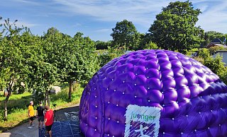 Seinen ersten Einsatz hat der neue aufblasbare Dome des Jugendreferates im Evangelischen Kirchenkreis Paderborn Ende August am Godelheimer See. - Jugendreferat Seinen ersten Einsatz hat der neue aufblasbare Dome des Jugendreferates im Evangelischen Kirchenkreis Paderborn Ende August am Godelheimer See. - Jugendreferat