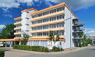 Die Berolina-Klinik wird 40 Jahre alt. - Archiv Berolina Klinik Die Berolina-Klinik wird 40 Jahre alt. - Archiv Berolina Klinik