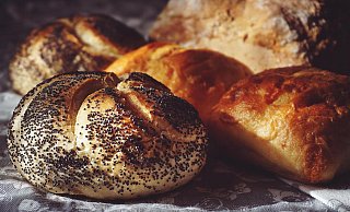 Eine Auswahl frischer Brötchen und Backwaren gehört für viele Paderborner zum Frühstück auch an Feiertagen wie Weihnachten und Neujahr dazu. - Pexels Eine Auswahl frischer Brötchen und Backwaren gehört für viele Paderborner zum Frühstück auch an Feiertagen wie Weihnachten und Neujahr dazu. - Pexels