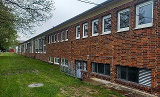 Der Brandschutz für die Grundschule Lauenförde erfüllt nicht mehr die aktuellen Standards. Die Politik hat sich jetzt für den Neubau der Schule ausgesprochen, eine Sanierung ist damit vom Tisch. - Torsten Wegener Der Brandschutz für die Grundschule Lauenförde erfüllt nicht mehr die aktuellen Standards. Die Politik hat sich jetzt für den Neubau der Schule ausgesprochen, eine Sanierung ist damit vom Tisch. - Torsten Wegener