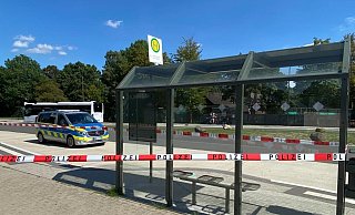 Am Tecklenburger Weg in Harsewinkel kam es am Mittwoch zu einem folgenschweren Streit unter Jugendlichen. Dabei soll es um eine Uhr gegangen sein. - Burkhard Hoeltzenbein Am Tecklenburger Weg in Harsewinkel kam es am Mittwoch zu einem folgenschweren Streit unter Jugendlichen. Dabei soll es um eine Uhr gegangen sein. - Burkhard Hoeltzenbein
