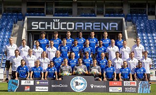 Seit dem Mannschaftsfoto Anfang Juli hat sich Arminias Profikader schon wieder deutlich verändert - und das nicht nur auf der Trainerposition. Das jüngste Beispiel ist der nachverpflichtete Torhüter Martin Fraisl. - Oliver Krato Seit dem Mannschaftsfoto Anfang Juli hat sich Arminias Profikader schon wieder deutlich verändert - und das nicht nur auf der Trainerposition. Das jüngste Beispiel ist der nachverpflichtete Torhüter Martin Fraisl. - Oliver Krato