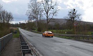 Von Tempo 100 auf 70 auf 50: Die Begrenzung der Geschwindigkeit auf der B 83 am Ortsausgang Godelheim. - Nicole Niemann Von Tempo 100 auf 70 auf 50: Die Begrenzung der Geschwindigkeit auf der B 83 am Ortsausgang Godelheim. - Nicole Niemann