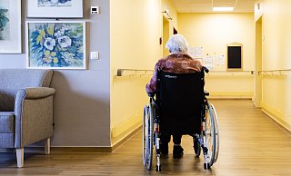 Lübbecke ist nur ein Beispiel: Immer mehr stationäre Einrichtungen der Altenpflege geraten in Schieflage, sagt ein Experte. - Frank Molter/dpa Lübbecke ist nur ein Beispiel: Immer mehr stationäre Einrichtungen der Altenpflege geraten in Schieflage, sagt ein Experte. - Frank Molter/dpa