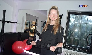 Benita Thenhaus in ihrem eigenen Fitnessstudio in Kirchlengern, in dem sie Personaltrainings anbietet. - Peter Heidbrink Benita Thenhaus in ihrem eigenen Fitnessstudio in Kirchlengern, in dem sie Personaltrainings anbietet. - Peter Heidbrink