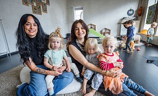 Melanie Theeßen und Patricia Cuna Rodriguez müssen die beliebte Kindertagespflege "Stadtkinder" im Bielefelder Westen jetzt schließen, weil sie aus den Räumen ausziehen müssen und bisher keine Alternative gefunden haben. - Sarah Jonek Fotografie Melanie Theeßen und Patricia Cuna Rodriguez müssen die beliebte Kindertagespflege "Stadtkinder" im Bielefelder Westen jetzt schließen, weil sie aus den Räumen ausziehen müssen und bisher keine Alternative gefunden haben. - Sarah Jonek Fotografie