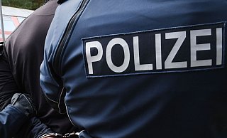 Die Mordkommission hat nun einen dringend Tatverdächtigen festgenommen. - Symbolfoto: dpa Die Mordkommission hat nun einen dringend Tatverdächtigen festgenommen. - Symbolfoto: dpa