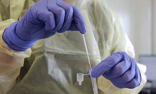 Auch in Apotheken werden kostenlose Bürgertests durchgeführt. Die Ergebnisse gibts meist direkt auf das Handy. - Susanne Barth Auch in Apotheken werden kostenlose Bürgertests durchgeführt. Die Ergebnisse gibts meist direkt auf das Handy. - Susanne Barth