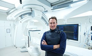 Hirnblutung oder akute Schlaganfalltherapie: Auch für die hochmodernen Geräte ist Medizinphysiker Thilo Siewert im Bielefelder Klinikum Bethel zuständig. - Peter Unger Hirnblutung oder akute Schlaganfalltherapie: Auch für die hochmodernen Geräte ist Medizinphysiker Thilo Siewert im Bielefelder Klinikum Bethel zuständig. - Peter Unger