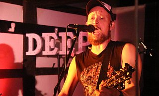 Das Dou North Alone rockt das Arnoldihaus. - Burkhard Battran Das Dou North Alone rockt das Arnoldihaus. - Burkhard Battran