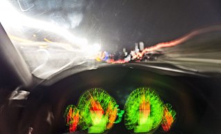 Der 26-Jährige am Steuer des BMW war nicht mehr ansprechbar. - Verwendung weltweit Der 26-Jährige am Steuer des BMW war nicht mehr ansprechbar. - Verwendung weltweit