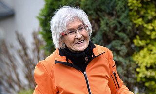 Jeden Tag, bei Wind und Wetter, macht sich Ruth Horstmann (84) auf zum Obersee und dreht dort ihre Runden. - Barbara Franke Jeden Tag, bei Wind und Wetter, macht sich Ruth Horstmann (84) auf zum Obersee und dreht dort ihre Runden. - Barbara Franke