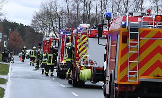 Die Feuerwehr wurde mit dem Stichwort "Menschenleben in Gefahr" nach Schloß Holte-Stukenbrock geschickt. - Sigurd Gringel Die Feuerwehr wurde mit dem Stichwort "Menschenleben in Gefahr" nach Schloß Holte-Stukenbrock geschickt. - Sigurd Gringel