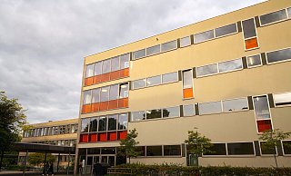 Unter anderem das Ceciliengymnasium ist Donnerstagnachmittag nicht erreichbar. - Peter Unger Unter anderem das Ceciliengymnasium ist Donnerstagnachmittag nicht erreichbar. - Peter Unger