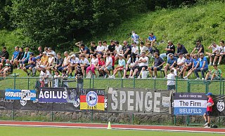 Arminia-Fans beim Testspiel im Trainingslager in Südtirol. - Oliver Krato Arminia-Fans beim Testspiel im Trainingslager in Südtirol. - Oliver Krato