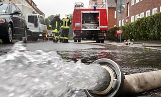Solche Szenen blieben in Bielefeld trotz Unwetterwarnung zum Glück aus. - Symbolfoto: Picture Alliance Solche Szenen blieben in Bielefeld trotz Unwetterwarnung zum Glück aus. - Symbolfoto: Picture Alliance
