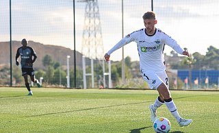 Sebastian Klaas hat sich in Spanien mit seinen Mannschaftskollegen intensiv auf die Rückrunde vorbereitet. - Oliver Krato Sebastian Klaas hat sich in Spanien mit seinen Mannschaftskollegen intensiv auf die Rückrunde vorbereitet. - Oliver Krato