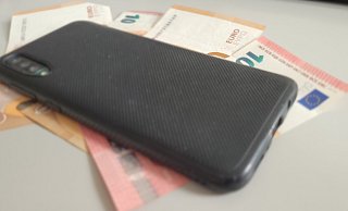 Der Angeklagte betrog mit Mobiltelefonen. Die Ausbildung platzte, jetzt steht er vor Gericht. - Florian Weyand Der Angeklagte betrog mit Mobiltelefonen. Die Ausbildung platzte, jetzt steht er vor Gericht. - Florian Weyand