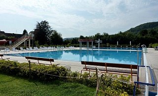 Das Freibad Beverungen ist wieder geöffnet - allerdings unter besonderen Auflagen. - Stadt Beverungen Das Freibad Beverungen ist wieder geöffnet - allerdings unter besonderen Auflagen. - Stadt Beverungen