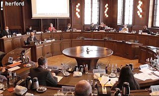 Viele wichtige Beratungen standen auf der Tagesordnung als jetzt die Sitzung des Stadtrats gestreamt wurde. - Corina Lass Viele wichtige Beratungen standen auf der Tagesordnung als jetzt die Sitzung des Stadtrats gestreamt wurde. - Corina Lass