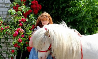 Regine Felsmann-Kraak betreibt eine Islandpferdezucht mit langjähriger Tradition. - Picasa Regine Felsmann-Kraak betreibt eine Islandpferdezucht mit langjähriger Tradition. - Picasa