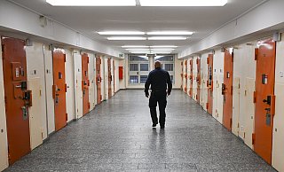 Der 24-Jährige ist vor dem Gütersloher Amtsgericht zu einer Haftstreife verurteilt worden. - Symbolfoto/dpa Der 24-Jährige ist vor dem Gütersloher Amtsgericht zu einer Haftstreife verurteilt worden. - Symbolfoto/dpa