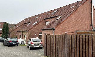 Der Tatort Stiens Kamp in Mastbruch: Zur Aufklärung des Tötungsdeliktes ermittelt eine Mordkommission. - Ralph Meyer Der Tatort Stiens Kamp in Mastbruch: Zur Aufklärung des Tötungsdeliktes ermittelt eine Mordkommission. - Ralph Meyer