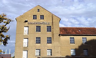 Das Projekt Brausemühle liegt auf Eis. Schon seit Beginn der Planung zur Umgestaltung und Aufwertung des historischen Industrie-Areals, auf dem 1902 erstmals Strom erzeugt wurde, gibt es immer wieder Probleme. - Niklas Krämer (Archivfoto) Das Projekt Brausemühle liegt auf Eis. Schon seit Beginn der Planung zur Umgestaltung und Aufwertung des historischen Industrie-Areals, auf dem 1902 erstmals Strom erzeugt wurde, gibt es immer wieder Probleme. - Niklas Krämer (Archivfoto)