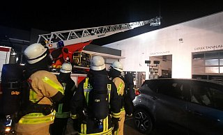 Großeinsatz für die Feuerwehr am Montagabend. - David Schellenberg Großeinsatz für die Feuerwehr am Montagabend. - David Schellenberg