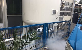 In Elsen strömte Stickstoff aus einem Tank auf einem Betriebsgelände. - Feuerwehr Paderborn In Elsen strömte Stickstoff aus einem Tank auf einem Betriebsgelände. - Feuerwehr Paderborn