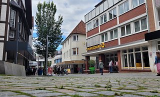Mehr als 650.000 Euro Steuergelder sind in die Belebung der Bünder Innenstadt geflossen. Mit dem Geld sollten leer stehende Ladenlokale günstig vermietet werden. - Florian Weyand Mehr als 650.000 Euro Steuergelder sind in die Belebung der Bünder Innenstadt geflossen. Mit dem Geld sollten leer stehende Ladenlokale günstig vermietet werden. - Florian Weyand