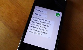 Mit einem beispielhaften Chatverlauf warnt die Polizei vor WhatsApp-Betrügern. - Svenja Ludwig Mit einem beispielhaften Chatverlauf warnt die Polizei vor WhatsApp-Betrügern. - Svenja Ludwig