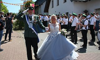 Thomas Drauschke und seine Frau Patricia bei der großen Parade am Sonntag. - Johannes Büttner Thomas Drauschke und seine Frau Patricia bei der großen Parade am Sonntag. - Johannes Büttner