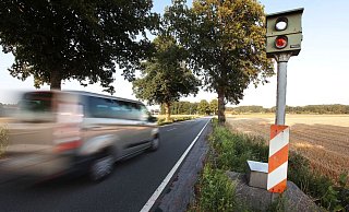 Jährlich werden zahlreiche Temposünder von den Radarfallen im Kreisgebiet erwischt. Das spült Millionen Euro in die Kreis-Kasse. - Patrick Menzel Jährlich werden zahlreiche Temposünder von den Radarfallen im Kreisgebiet erwischt. Das spült Millionen Euro in die Kreis-Kasse. - Patrick Menzel