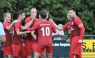 Torjubel: In der Hinrunde der laufenden Saison konnten sich die Spieler von RW Kirchlengern über 35 Treffer in 15 Spielen freuen. - Florian Finke Torjubel: In der Hinrunde der laufenden Saison konnten sich die Spieler von RW Kirchlengern über 35 Treffer in 15 Spielen freuen. - Florian Finke