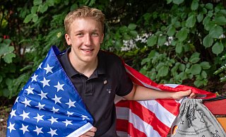 Ole Schüttpelz (16) freut sich auf sein Jahr in den USA, obwohl er noch nicht weiß, in welchen Bundesstaat oder zu welcher Gastfamilie es ihn verschlagen wird. - Ralf Bittner Ole Schüttpelz (16) freut sich auf sein Jahr in den USA, obwohl er noch nicht weiß, in welchen Bundesstaat oder zu welcher Gastfamilie es ihn verschlagen wird. - Ralf Bittner