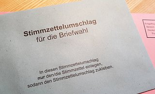 Die Briefwahl wird immer beliebter. Tausende Bielefelder haben ihr Kreuz zur Bundestagswahl am 26. September schon gemacht. - Foto: Andreas Zobe/NW Die Briefwahl wird immer beliebter. Tausende Bielefelder haben ihr Kreuz zur Bundestagswahl am 26. September schon gemacht. - Foto: Andreas Zobe/NW