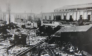 Die Weserhütte nach dem Bombenangriff. - Stadtarchiv Die Weserhütte nach dem Bombenangriff. - Stadtarchiv