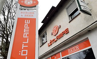 Die Paderborner Kultkneipe Lötlampe hat einen neuen Betreiber. Das Konzept bleibt erhalten, aber die Speisekarte wurde angepasst. - Lena Henning Die Paderborner Kultkneipe Lötlampe hat einen neuen Betreiber. Das Konzept bleibt erhalten, aber die Speisekarte wurde angepasst. - Lena Henning