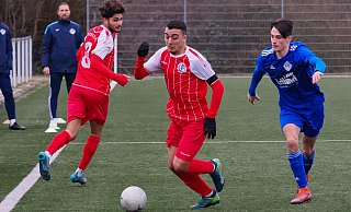 Die Fichteraner Mourad El Hamdaoui (vorne) und Batuhan Irmak empfangen den Post TSV Detmold. - Andreas Zobe Die Fichteraner Mourad El Hamdaoui (vorne) und Batuhan Irmak empfangen den Post TSV Detmold. - Andreas Zobe