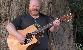 Der Herforder Musiker Andre Deininger ist am Freitag in der Fernsehshow „The Voice“ zu sehen und zu hören. - Ralf Bittner Der Herforder Musiker Andre Deininger ist am Freitag in der Fernsehshow „The Voice“ zu sehen und zu hören. - Ralf Bittner