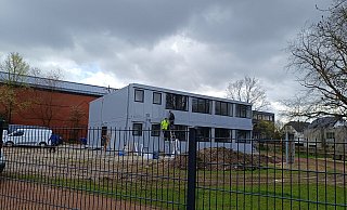 Schüler des Gymnasiums am Markt werden für einige Jahre in diesen Containern unterrichtet werden. - Sven Hauhart Schüler des Gymnasiums am Markt werden für einige Jahre in diesen Containern unterrichtet werden. - Sven Hauhart