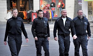 Das Team der Herforder Citywache ist zu klein, um überall da zu sein, wo es mit Sicherheit und Ordnung im Argen liegt. - Stadt Herford Das Team der Herforder Citywache ist zu klein, um überall da zu sein, wo es mit Sicherheit und Ordnung im Argen liegt. - Stadt Herford