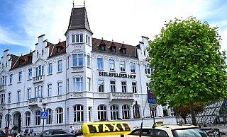 Das Traditionshaus am Hauptbahnhof gibt es seit 1901. Bald wird ein neuer Schriftzug passend zum neuen Namen am Gebäude angebracht. - BARBARA FRANKE Das Traditionshaus am Hauptbahnhof gibt es seit 1901. Bald wird ein neuer Schriftzug passend zum neuen Namen am Gebäude angebracht. - BARBARA FRANKE