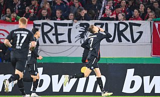 Filip Bilbija hatte in Freiburg viel Grund zum Feiern. Gleich zweimal netzte der SCP-Stürmer im Breisgau ein. - IMAGO/Eibner Filip Bilbija hatte in Freiburg viel Grund zum Feiern. Gleich zweimal netzte der SCP-Stürmer im Breisgau ein. - IMAGO/Eibner
