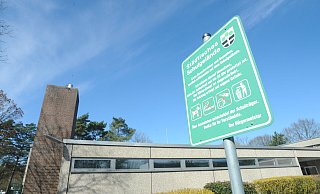Seit mehr als fünf Jahren ist klar, dass die Sporthalle abgerissen und durch eine größere ersetzt werden soll. Jetzt liegen die Pläne wieder auf Eis. - Joern Spreen-Ledebur Seit mehr als fünf Jahren ist klar, dass die Sporthalle abgerissen und durch eine größere ersetzt werden soll. Jetzt liegen die Pläne wieder auf Eis. - Joern Spreen-Ledebur