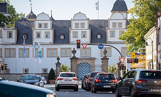 Am Ende des Pilotprojekts sollte an der Schlosskreuzung ein flüssig fließender Straßenverkehr mit geringen Wartezeiten stehen. - Niklas Tüns Am Ende des Pilotprojekts sollte an der Schlosskreuzung ein flüssig fließender Straßenverkehr mit geringen Wartezeiten stehen. - Niklas Tüns